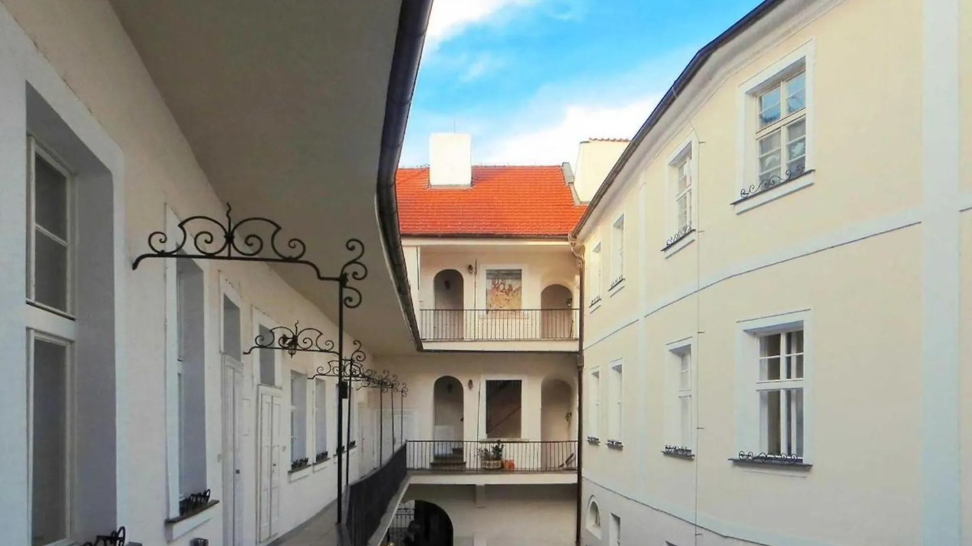 Apartment Old Town Home-3 By Interhome 프라하
